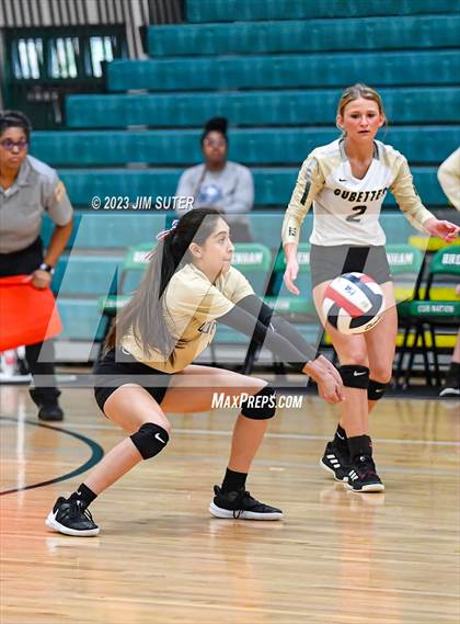 Thumbnail 1 in Round Top-Carmine vs Neches (UIL 1A Region IV Final) photogallery.