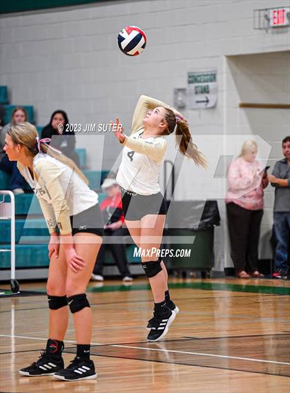Thumbnail 1 in Round Top-Carmine vs Neches (UIL 1A Region IV Final) photogallery.