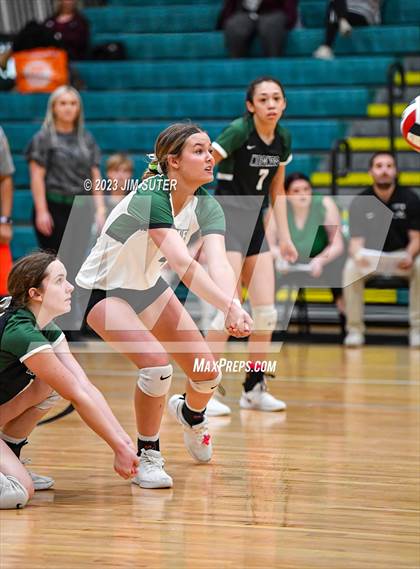 Thumbnail 1 in Round Top-Carmine vs Neches (UIL 1A Region IV Final) photogallery.