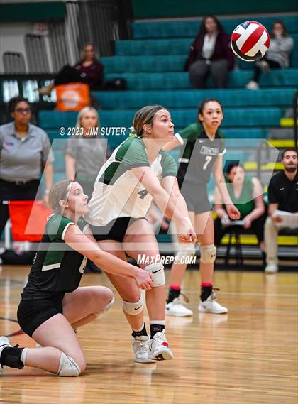 Thumbnail 3 in Round Top-Carmine vs Neches (UIL 1A Region IV Final) photogallery.