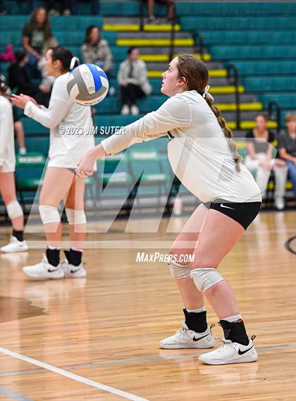 Thumbnail 1 in Round Top-Carmine vs Neches (UIL 1A Region IV Final) photogallery.