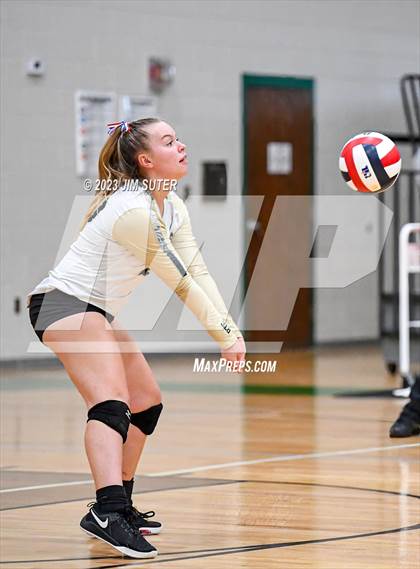 Thumbnail 1 in Round Top-Carmine vs Neches (UIL 1A Region IV Final) photogallery.