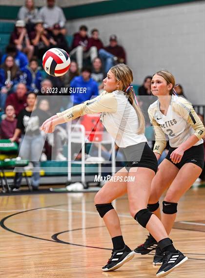 Thumbnail 3 in Round Top-Carmine vs Neches (UIL 1A Region IV Final) photogallery.