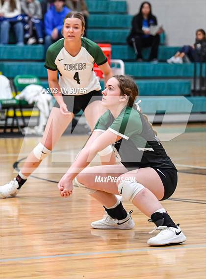 Thumbnail 3 in Round Top-Carmine vs Neches (UIL 1A Region IV Final) photogallery.
