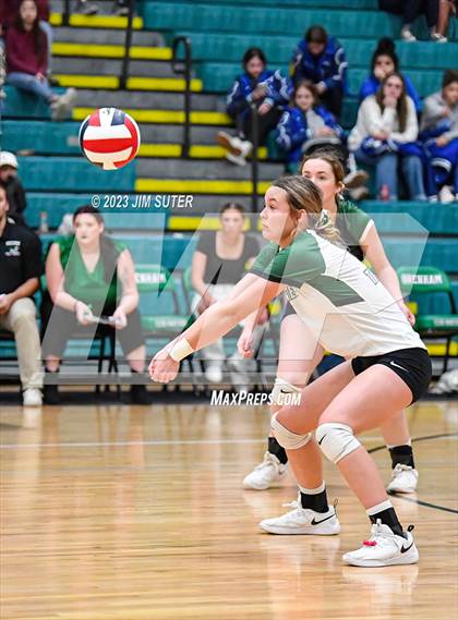 Thumbnail 3 in Round Top-Carmine vs Neches (UIL 1A Region IV Final) photogallery.