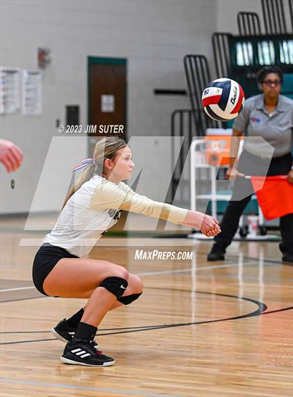 Thumbnail 1 in Round Top-Carmine vs Neches (UIL 1A Region IV Final) photogallery.