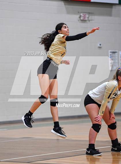 Thumbnail 1 in Round Top-Carmine vs Neches (UIL 1A Region IV Final) photogallery.