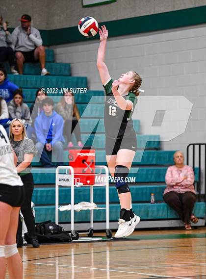 Thumbnail 1 in Round Top-Carmine vs Neches (UIL 1A Region IV Final) photogallery.