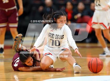 Thumbnail 2 in Winslow vs. Page (AIA 3A Semifinals) photogallery.