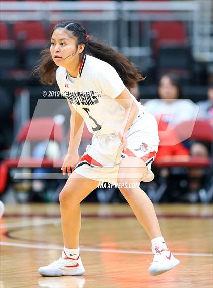 Thumbnail 1 in Winslow vs. Page (AIA 3A Semifinals) photogallery.