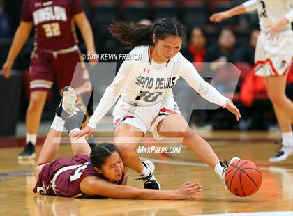 Thumbnail 3 in Winslow vs. Page (AIA 3A Semifinals) photogallery.