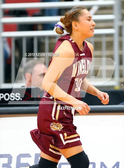 Thumbnail 2 in Winslow vs. Page (AIA 3A Semifinals) photogallery.