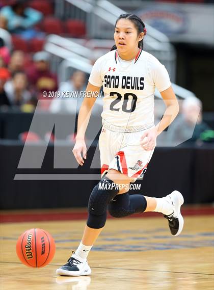 Thumbnail 2 in Winslow vs. Page (AIA 3A Semifinals) photogallery.