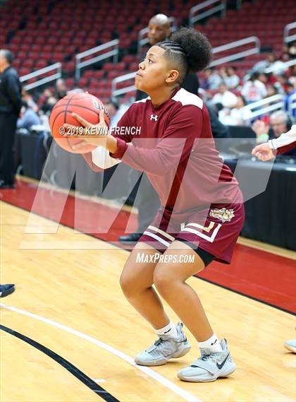 Thumbnail 1 in Winslow vs. Page (AIA 3A Semifinals) photogallery.