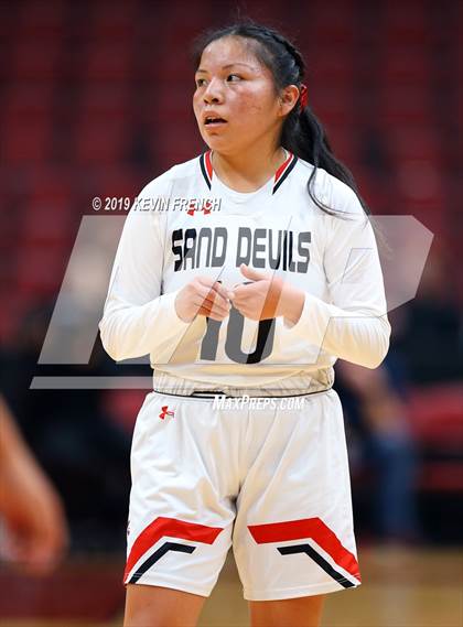 Thumbnail 3 in Winslow vs. Page (AIA 3A Semifinals) photogallery.