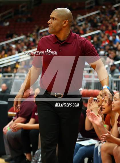 Thumbnail 3 in Winslow vs. Page (AIA 3A Semifinals) photogallery.
