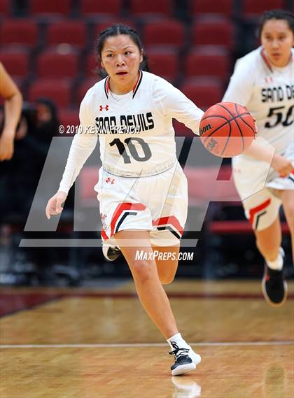 Thumbnail 2 in Winslow vs. Page (AIA 3A Semifinals) photogallery.