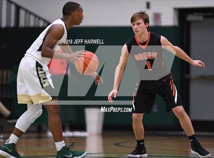 Thumbnail 3 in GlenOak vs. Green photogallery.
