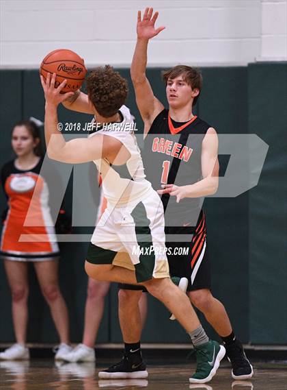 Thumbnail 1 in GlenOak vs. Green photogallery.