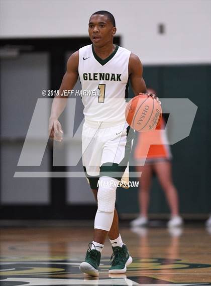 Thumbnail 2 in GlenOak vs. Green photogallery.