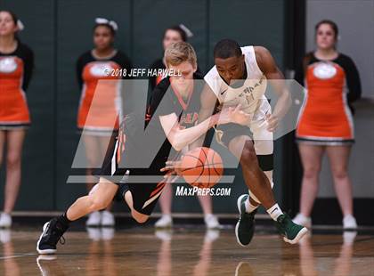 Thumbnail 1 in GlenOak vs. Green photogallery.