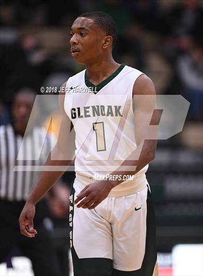 Thumbnail 1 in GlenOak vs. Green photogallery.