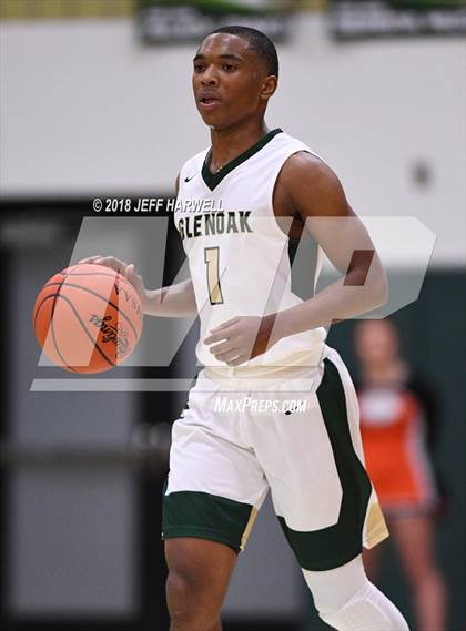 Thumbnail 1 in GlenOak vs. Green photogallery.