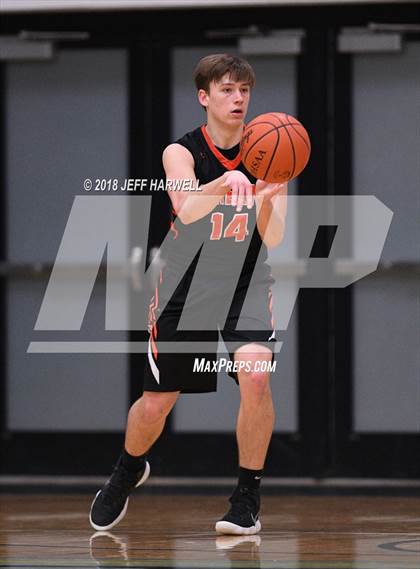 Thumbnail 1 in GlenOak vs. Green photogallery.