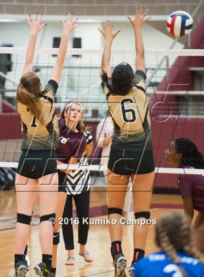 Thumbnail 3 in The Colony @ Lewisville photogallery.