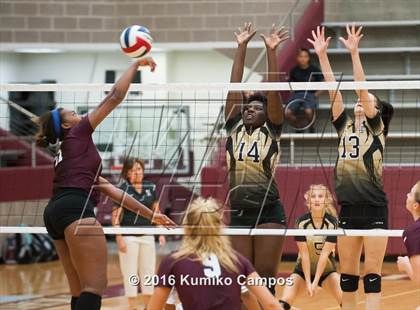 Thumbnail 3 in The Colony @ Lewisville photogallery.