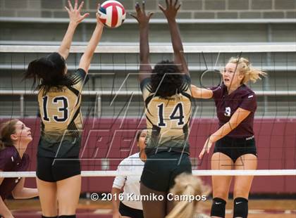 Thumbnail 3 in The Colony @ Lewisville photogallery.