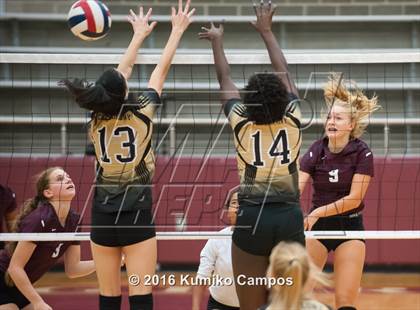 Thumbnail 3 in The Colony @ Lewisville photogallery.