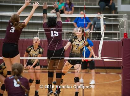Thumbnail 2 in The Colony @ Lewisville photogallery.