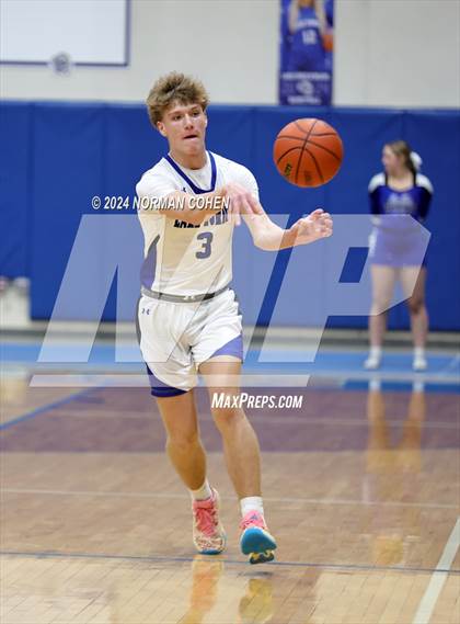 Thumbnail 3 in Mundelein @ Lake Zurich photogallery.
