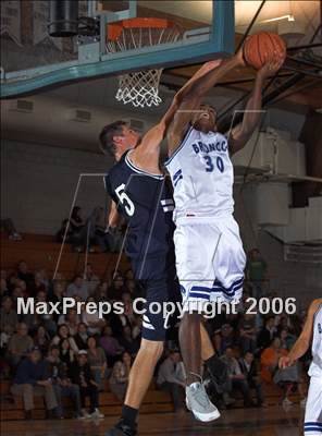 Thumbnail 2 in Coronado vs Rancho Bernardo (Torrey Pines Holiday Prep Classic) photogallery.