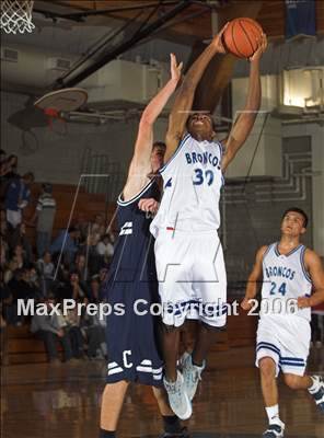 Thumbnail 3 in Coronado vs Rancho Bernardo (Torrey Pines Holiday Prep Classic) photogallery.