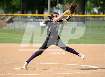 Thumbnail 2 in Eldorado @ Harrisburg (IHSA 2A Regional Championship) photogallery.