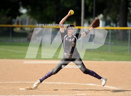 Thumbnail 2 in Eldorado @ Harrisburg (IHSA 2A Regional Championship) photogallery.