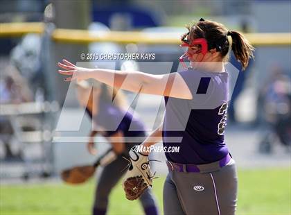 Thumbnail 1 in Eldorado @ Harrisburg (IHSA 2A Regional Championship) photogallery.
