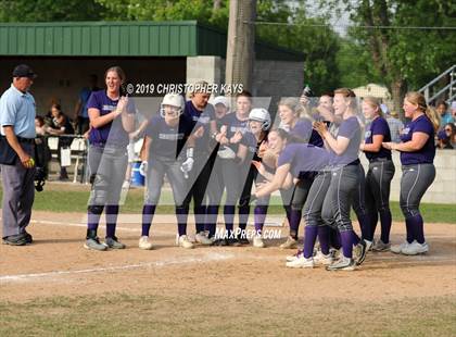 Thumbnail 1 in Eldorado @ Harrisburg (IHSA 2A Regional Championship) photogallery.