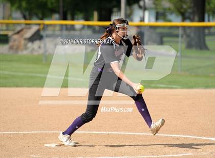 Thumbnail 1 in Eldorado @ Harrisburg (IHSA 2A Regional Championship) photogallery.