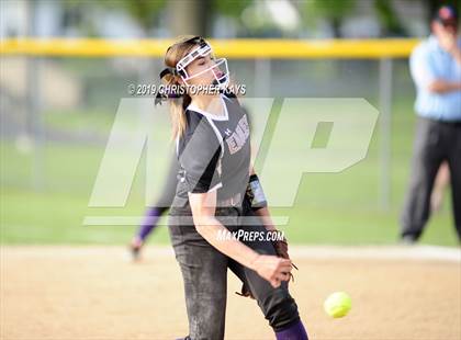 Thumbnail 3 in Eldorado @ Harrisburg (IHSA 2A Regional Championship) photogallery.