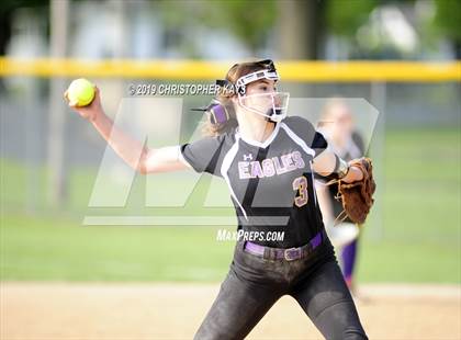 Thumbnail 2 in Eldorado @ Harrisburg (IHSA 2A Regional Championship) photogallery.