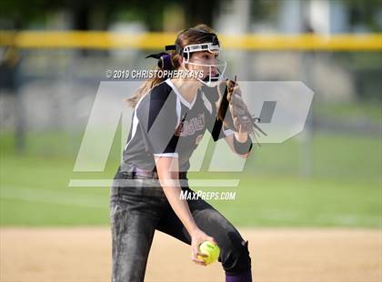 Thumbnail 1 in Eldorado @ Harrisburg (IHSA 2A Regional Championship) photogallery.