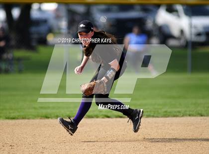 Thumbnail 2 in Eldorado @ Harrisburg (IHSA 2A Regional Championship) photogallery.