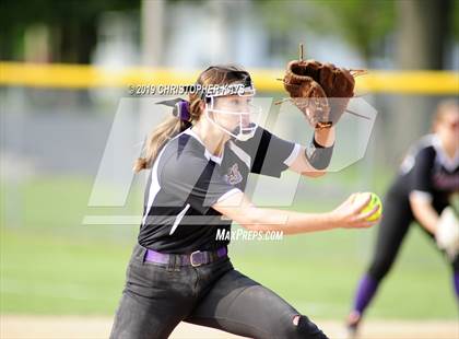 Thumbnail 3 in Eldorado @ Harrisburg (IHSA 2A Regional Championship) photogallery.