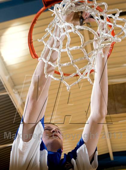 Thumbnail 3 in Newport vs Newport Central Catholic (36th District Tournament) photogallery.