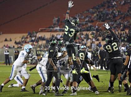 Thumbnail 1 in Narbonne vs. Carson (CIF L.A.C.S. D1 Final) photogallery.