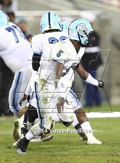 Thumbnail 2 in Narbonne vs. Carson (CIF L.A.C.S. D1 Final) photogallery.