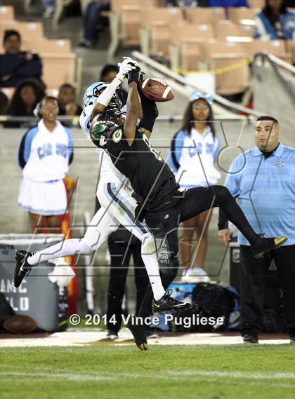 Thumbnail 2 in Narbonne vs. Carson (CIF L.A.C.S. D1 Final) photogallery.